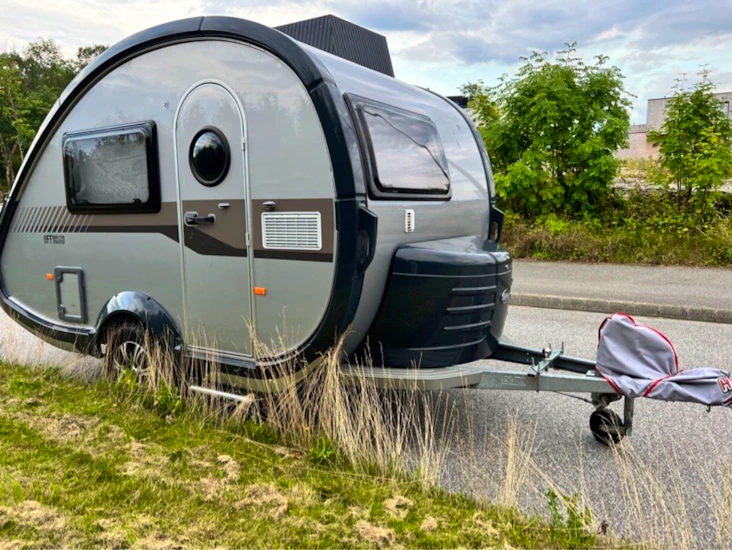 Liten campingvogn tab 320 leies ut!