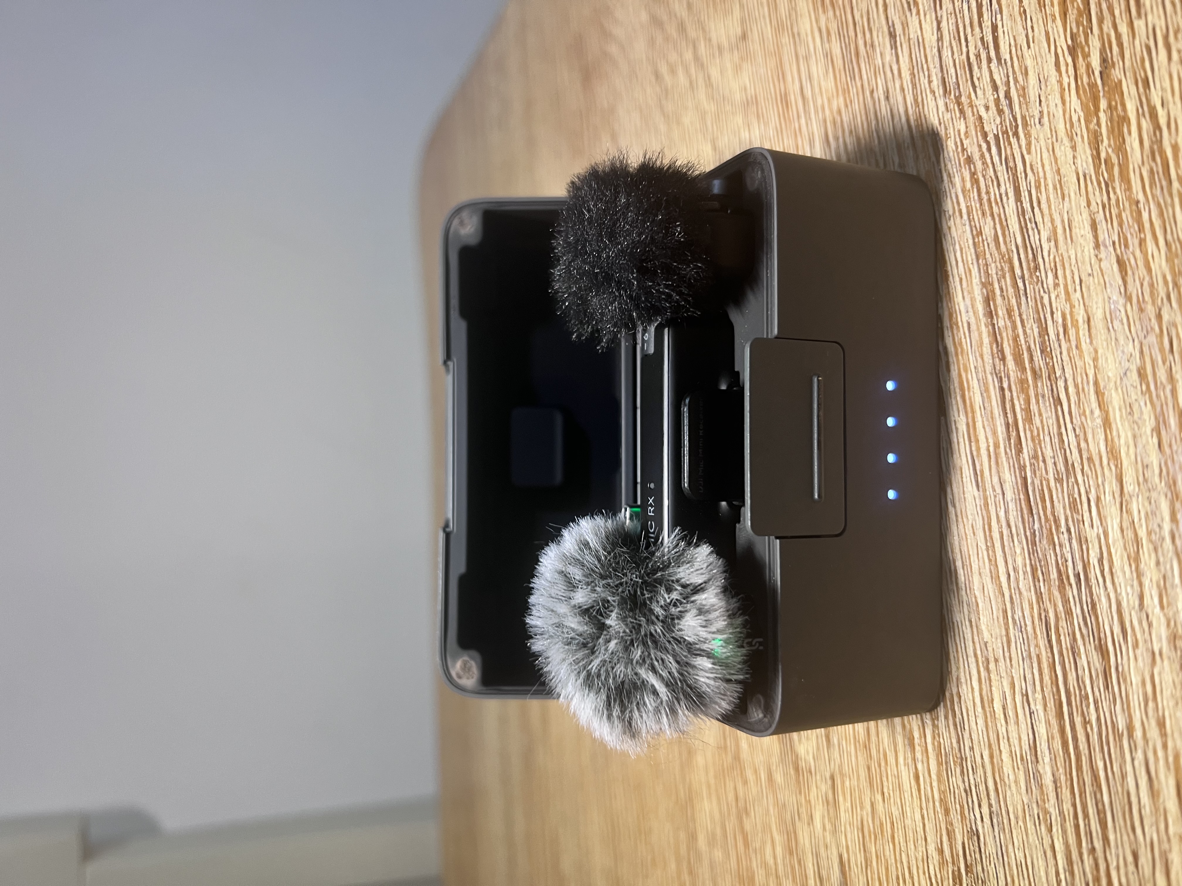 Dji mic mini wireless microphone kit – 2 transmitters, receiver, charging case &