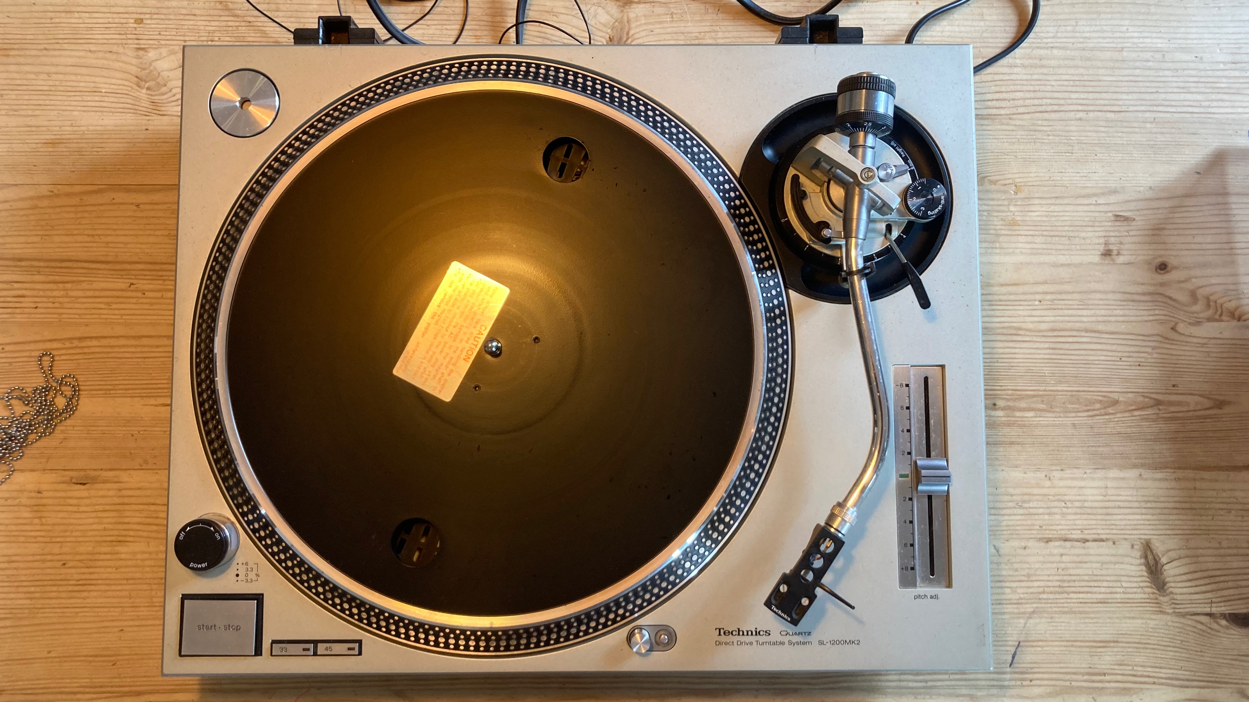 Technics sl 1200 mk2 turntable