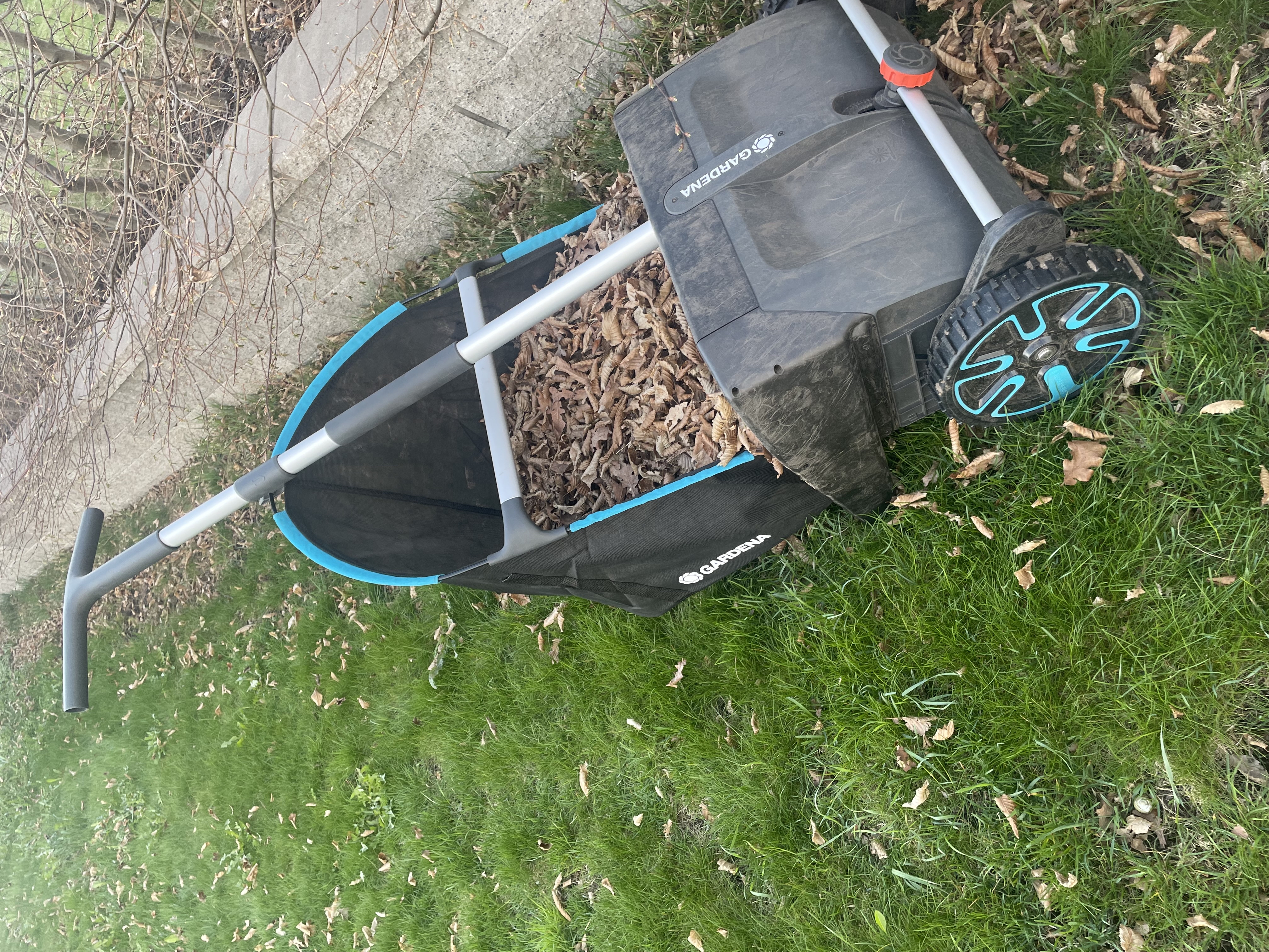 Gardena lövuppsamlare