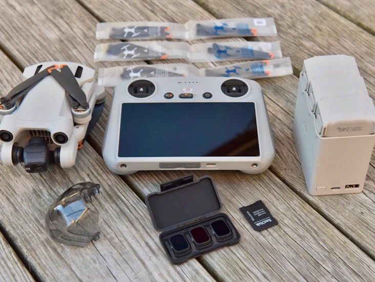 Dji mini 3 pro med fly more kit