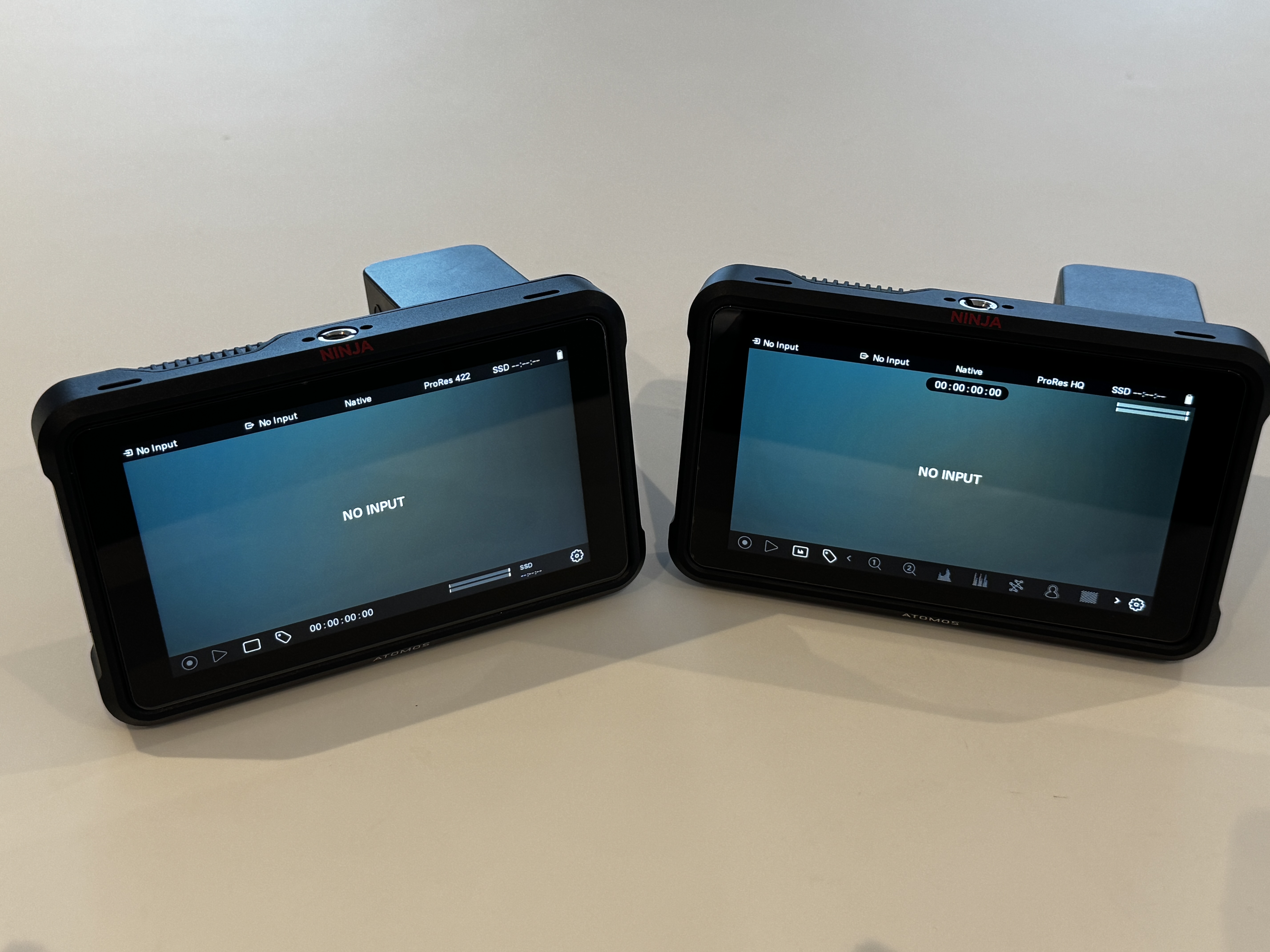 Atomos ninja v (prores raw and dnx)