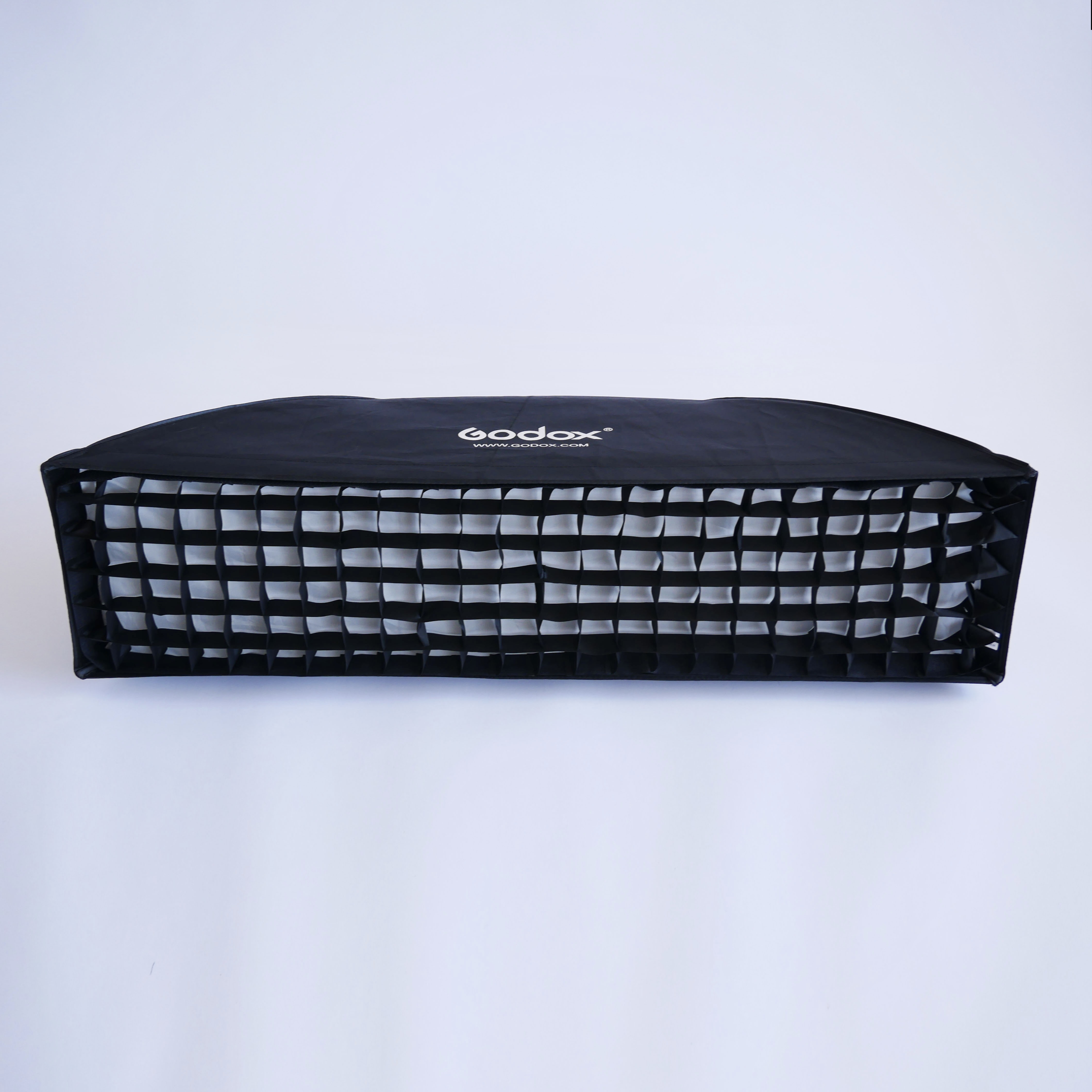 1 x godox 1x3 strip soft box with diffusion and grid