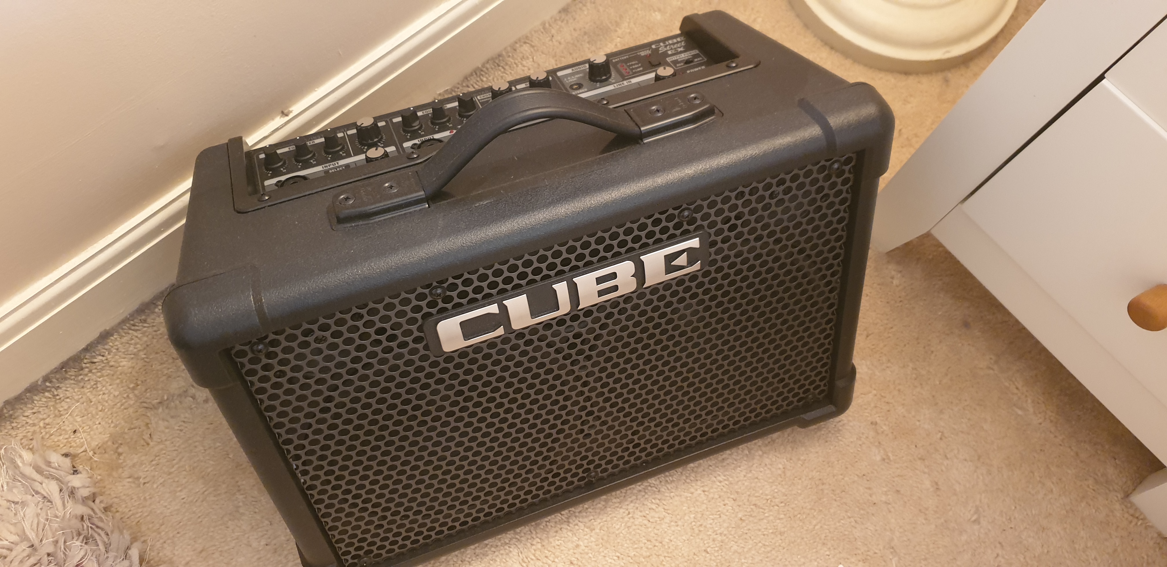 Roland street cube ex