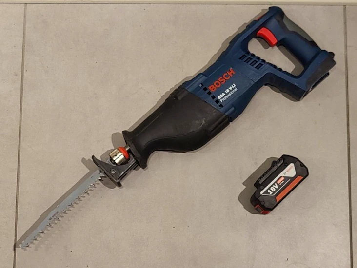 Blå bosch gsa 18v-li