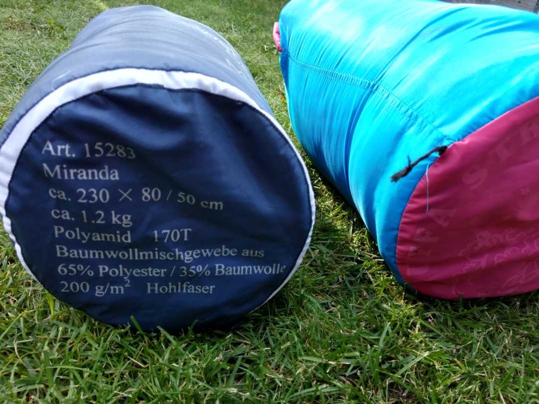 2 st vuxna sovsäckar 