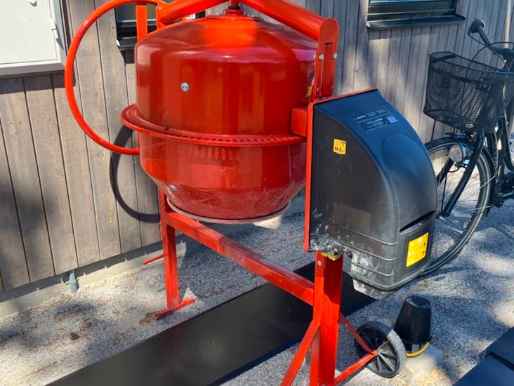 Betongblandare 135l