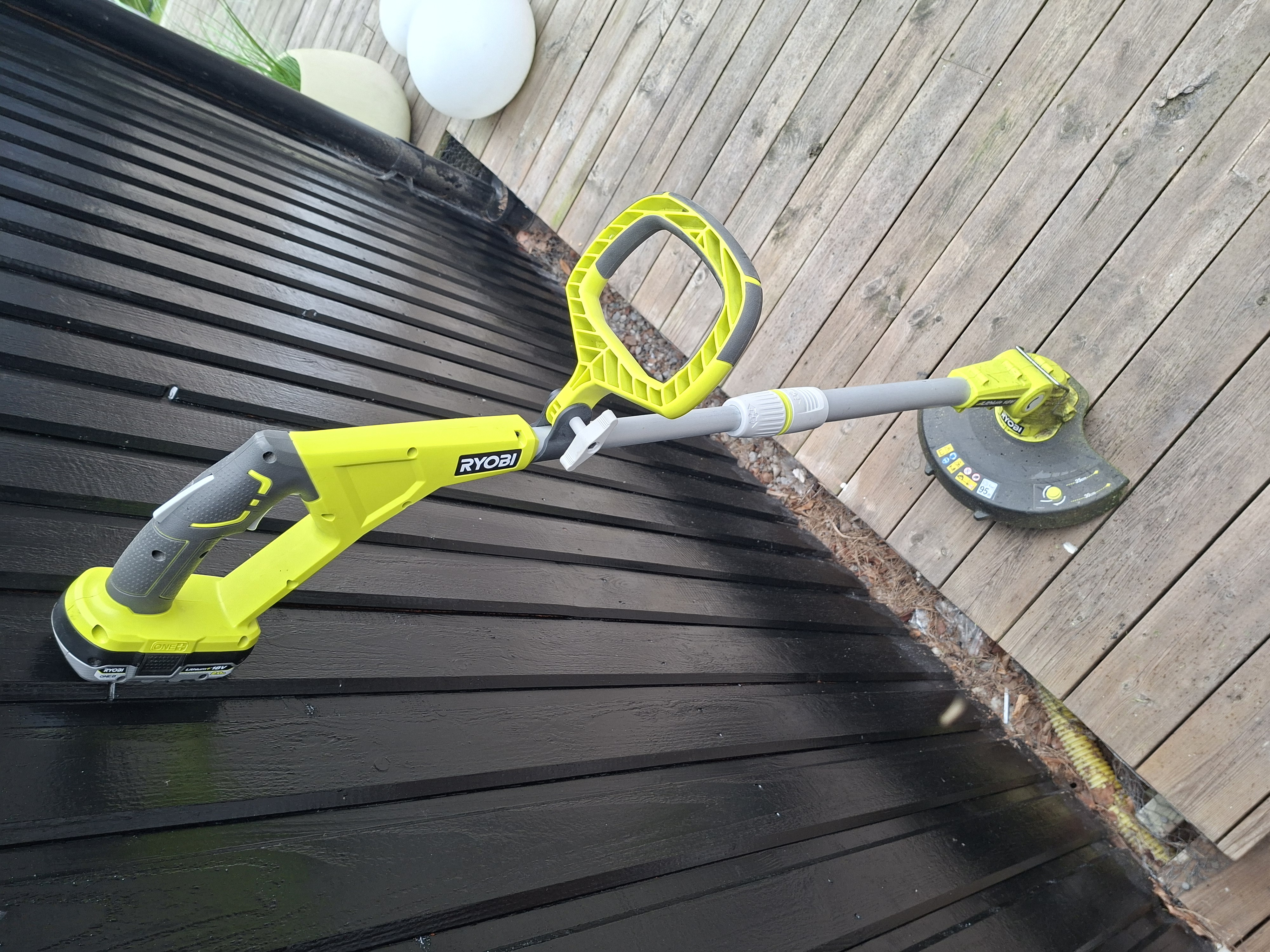 Kanttrimmer batteridriven 