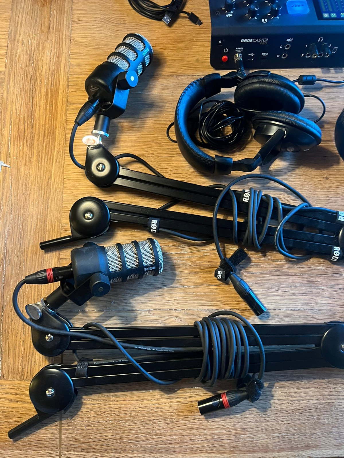 Podcastutstyr fra røde