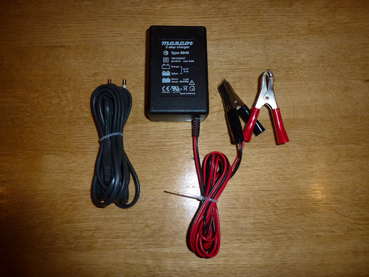 Mascot 2,3 a bilbatterilader