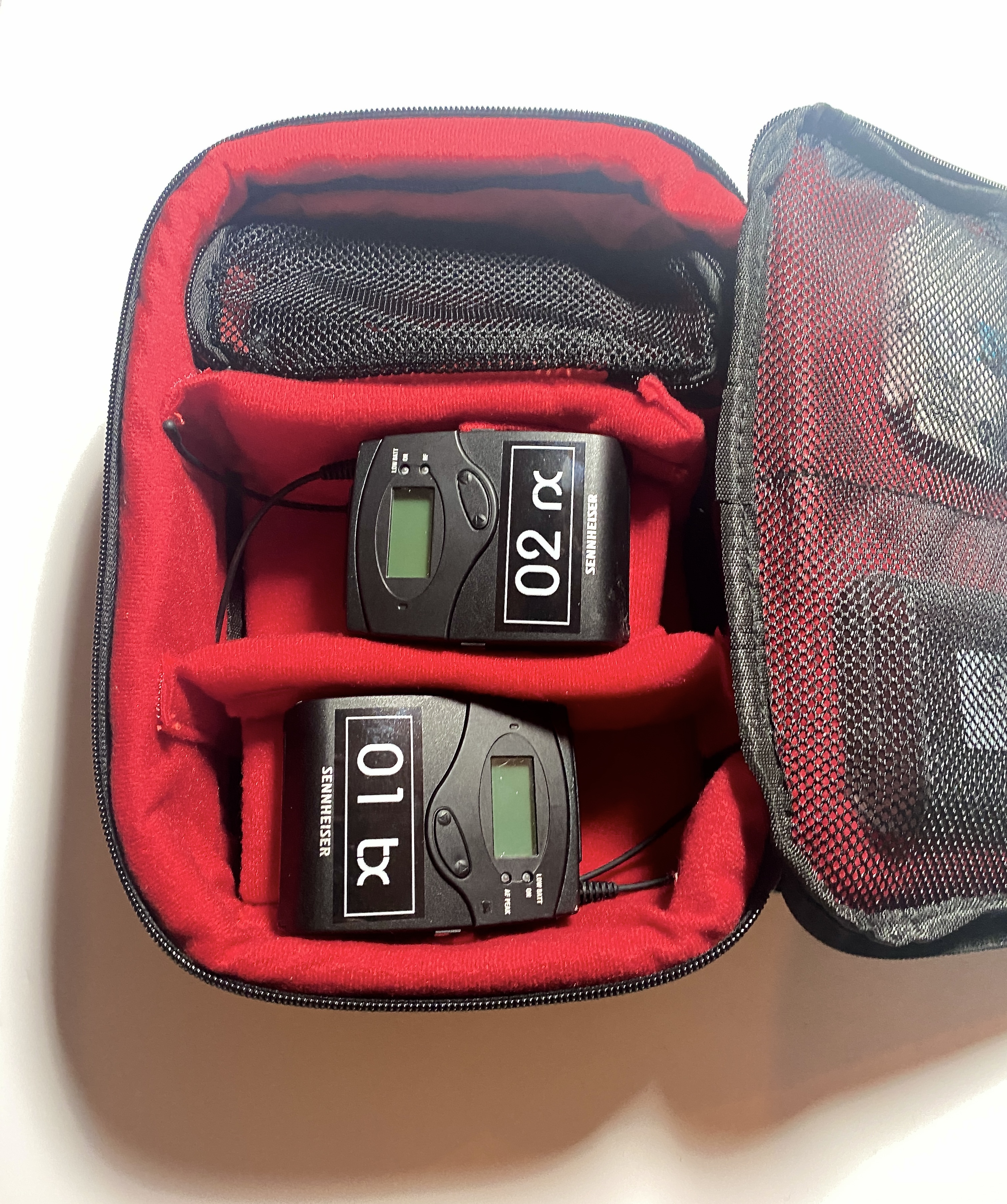 2x sennheiser ew 112 g4 bodypack kit with lav - gb band