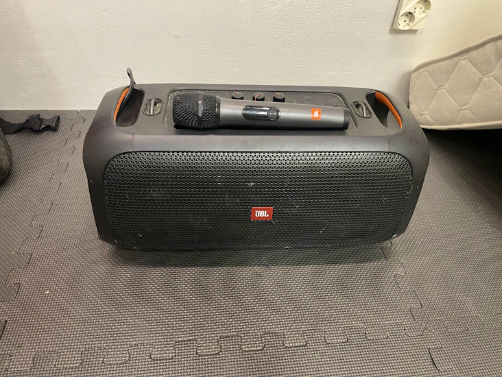 Jbl äänentoistolaite