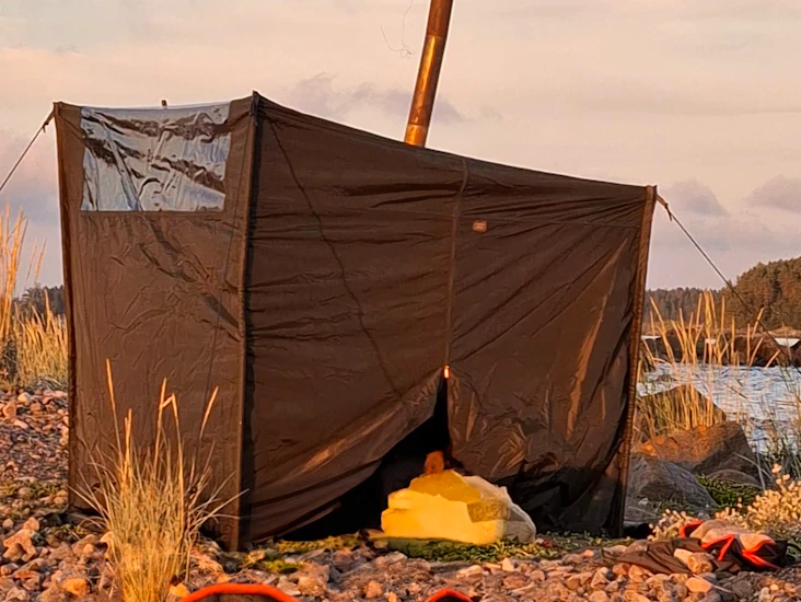 Savotta hiisi 2 telttasauna – aidot löylyt puukiukaalla luonnossa