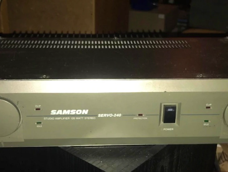 Samson servo 240