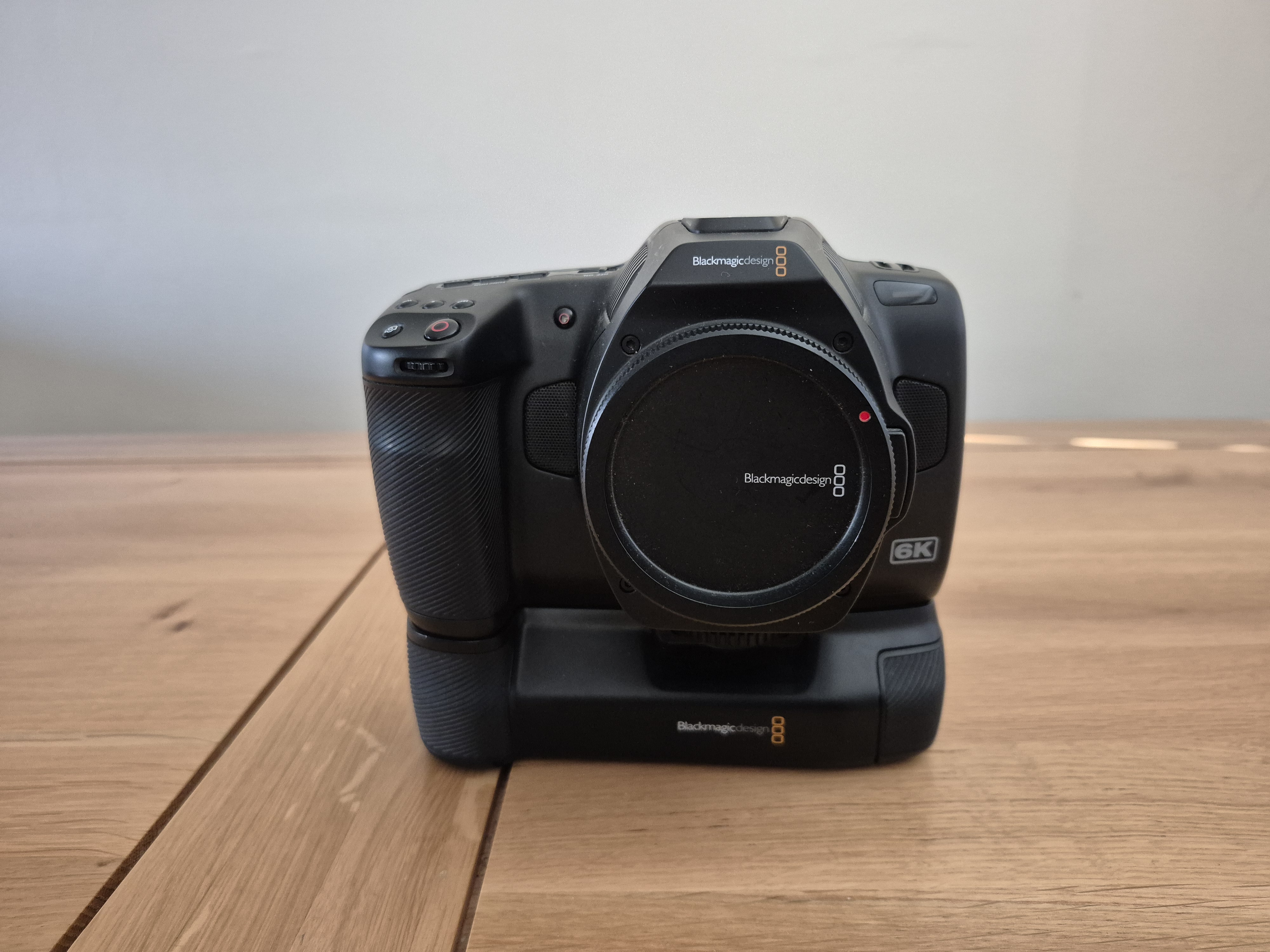Black magic pocket cinema camera 6k pro