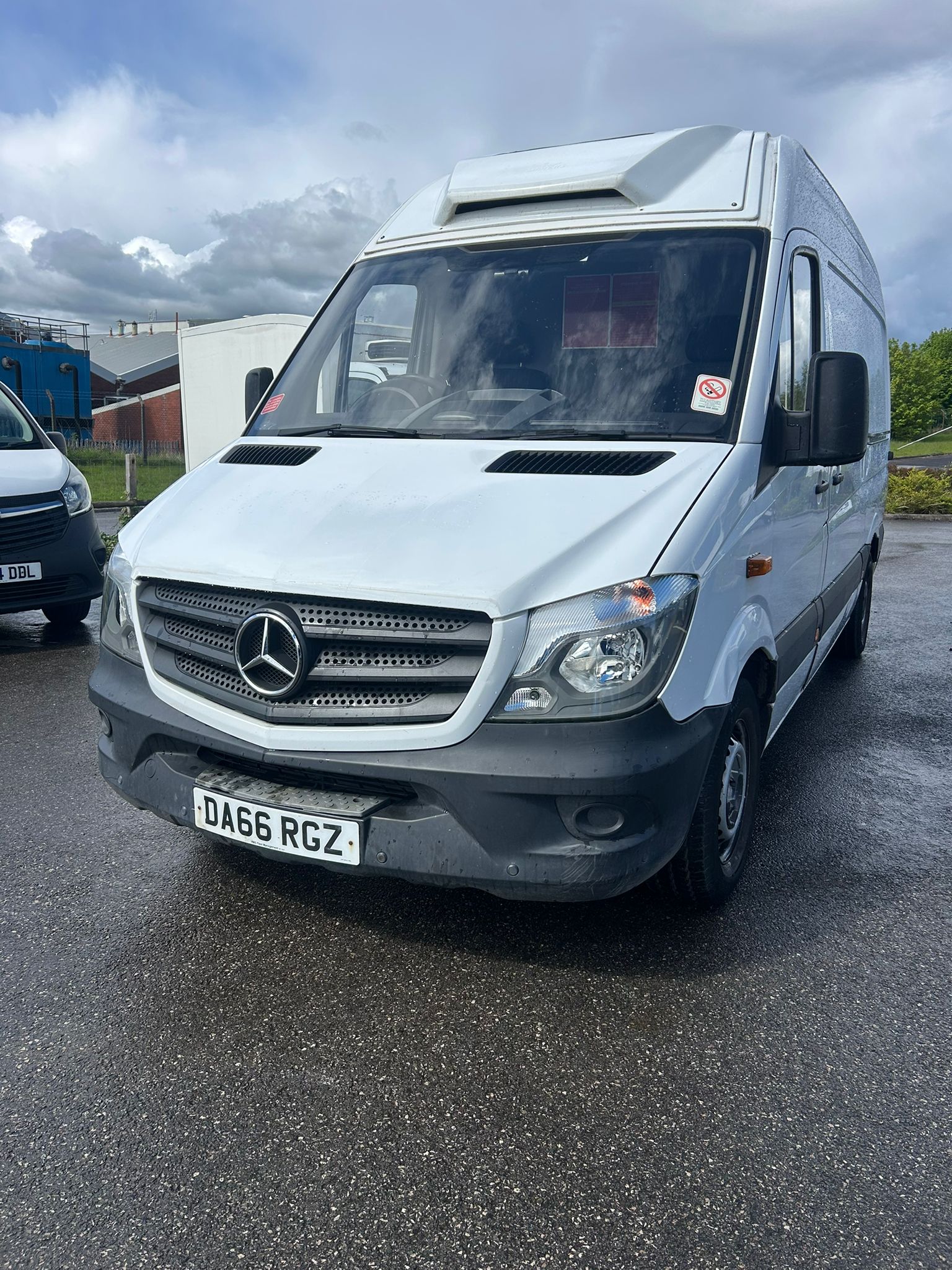 Mercedes sprinter 313 cdi — large van — great for house moves!
