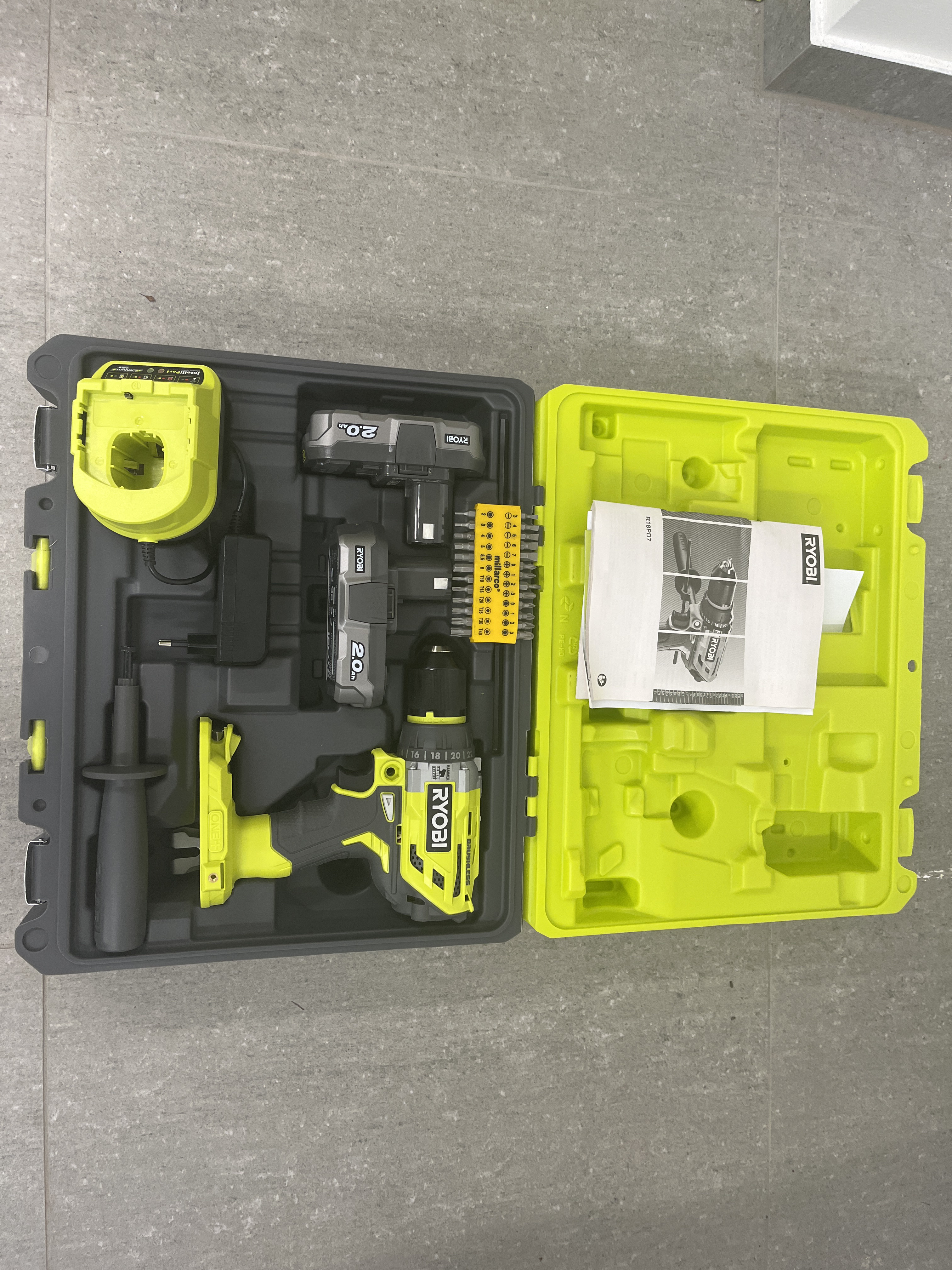 Ryobi one+, skruvdragare/ borrhammare 