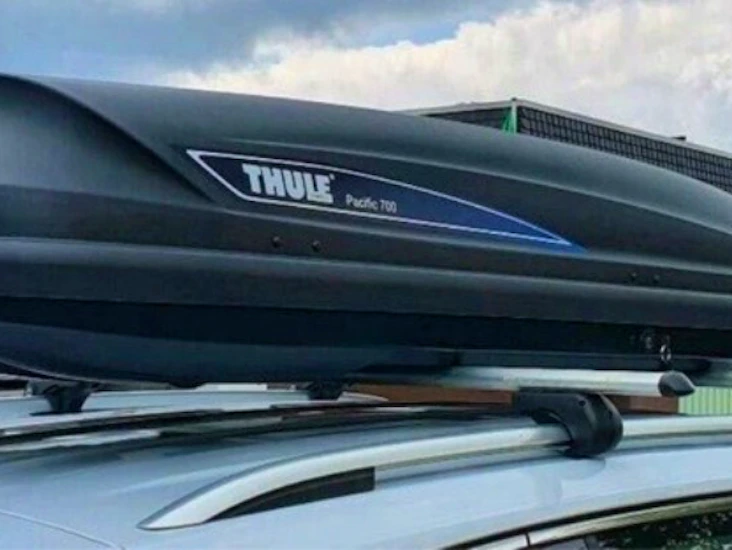 Thule pacific 700 takboks