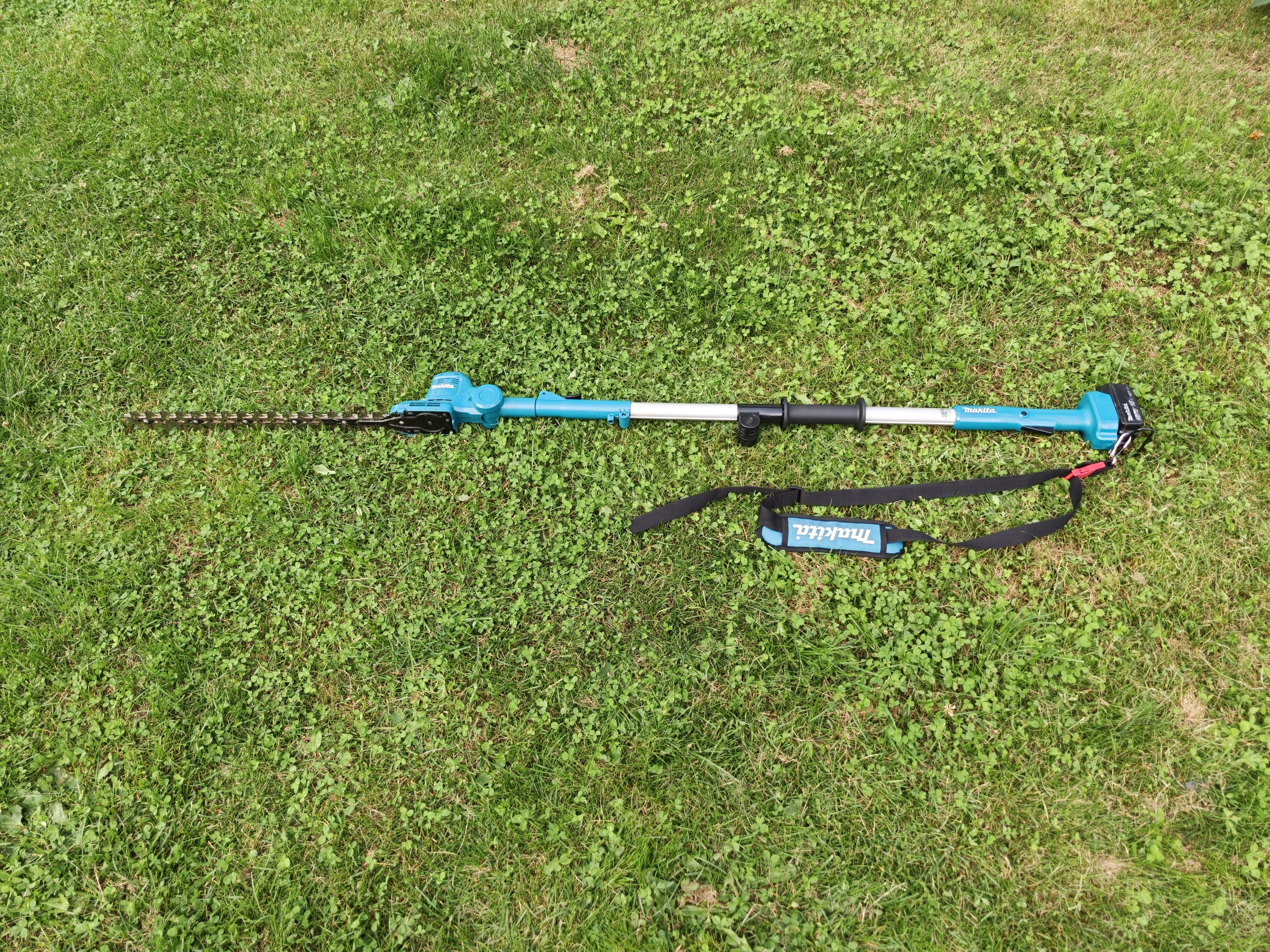 Akkupensasleikkuri makita dun461w