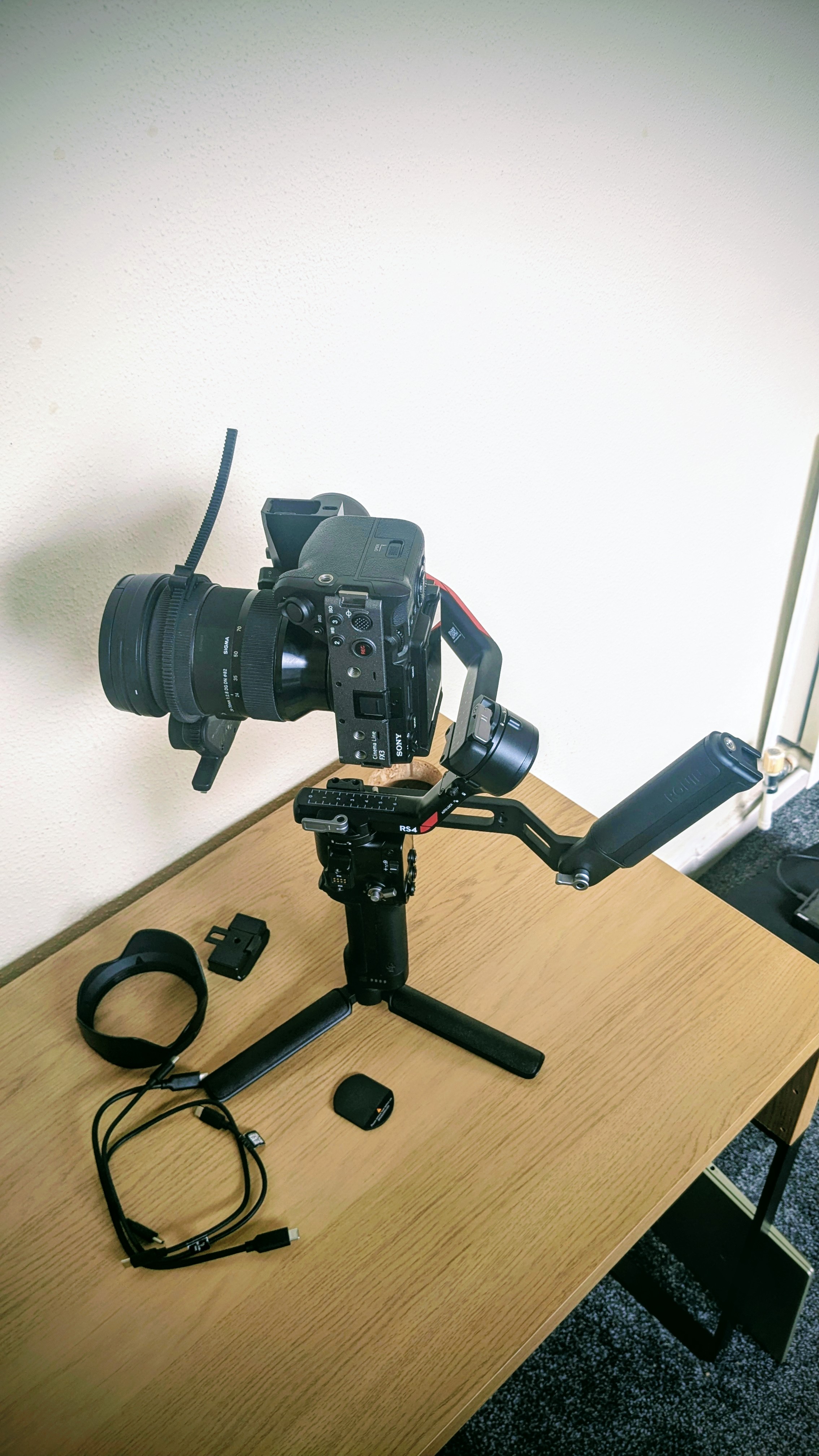 Fx3a (2025 fx3) + sigma 24-70mm f2.8 dg dn + dji rs4 combo gimbal