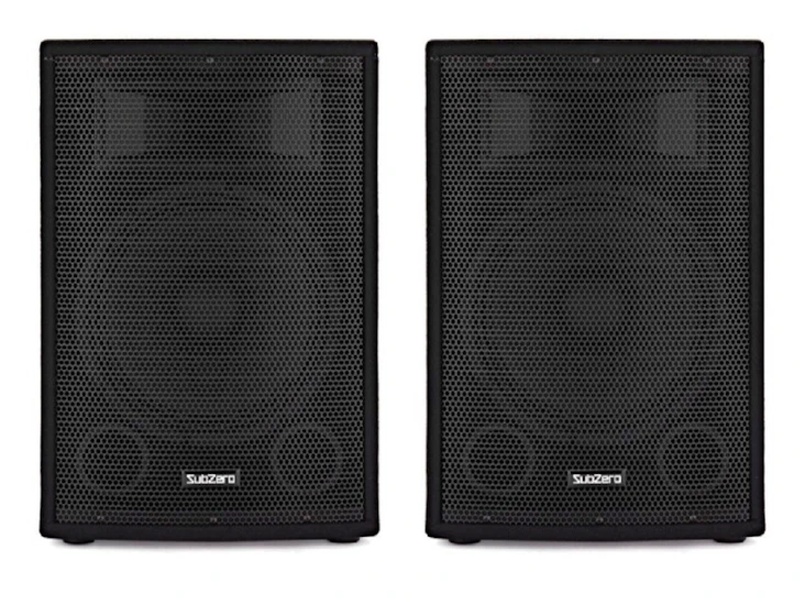 Karaokeutstyr- 2stk høyttalere og mikrofoner