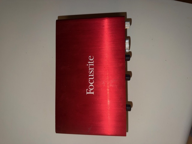 Lydkort (focusrite scarlet 2i4)
