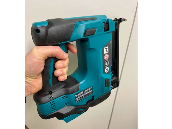 Akkuviimeistelynaulain makita dbn500