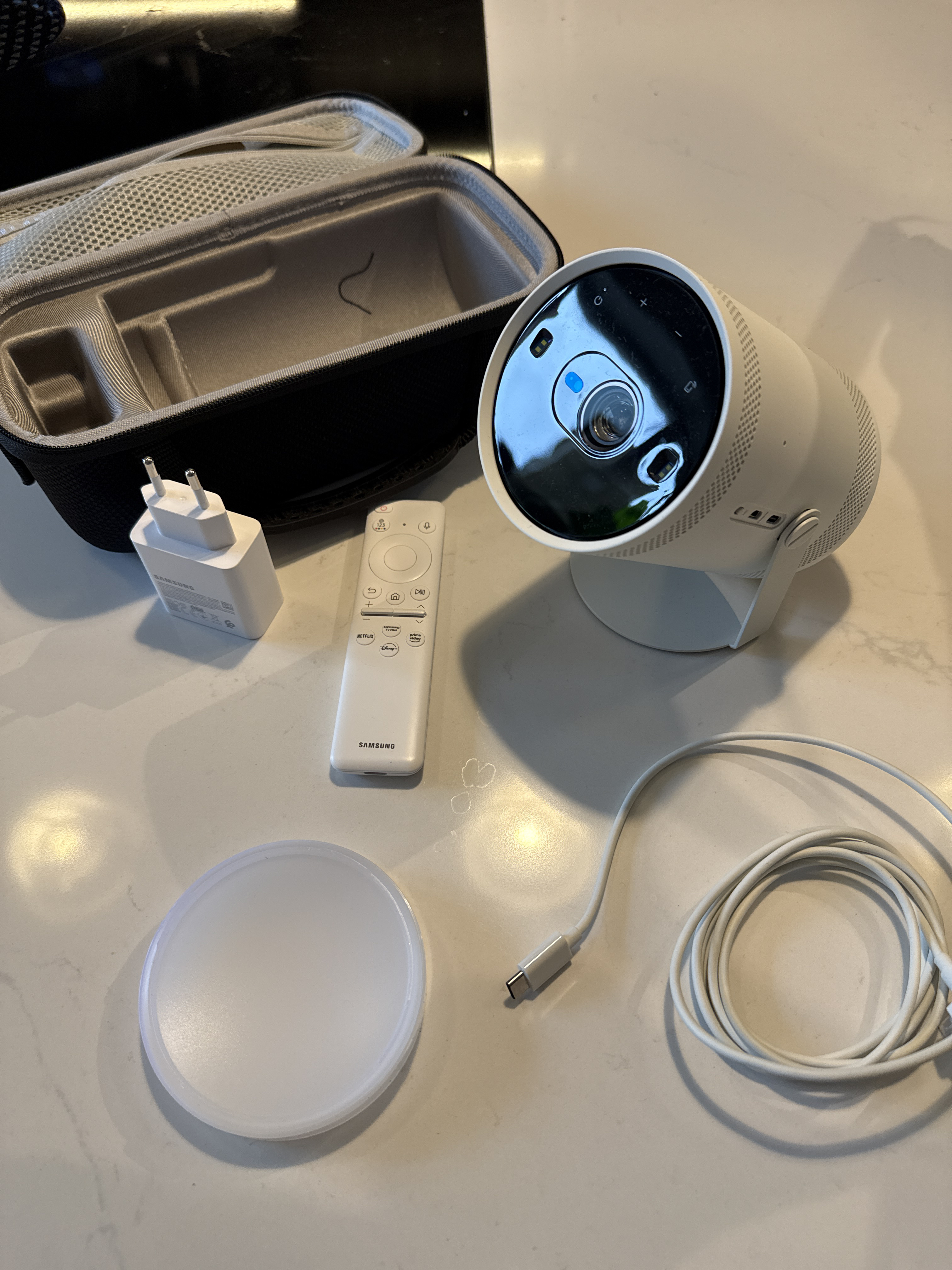Prosjektor - samsung the freestyle gen 2 – bærbar smartprojektor 