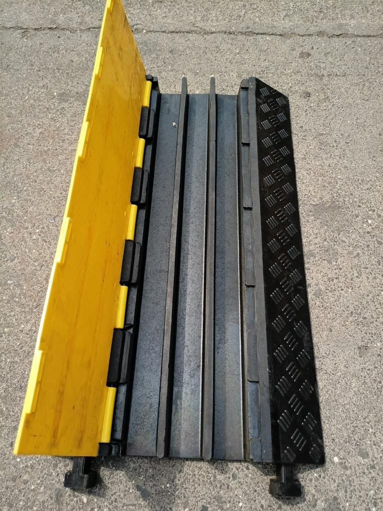10 x 3 channel heavy duty 1 metre cable ramp hire