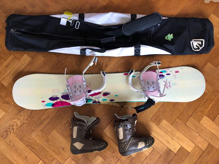 Snowboard inklusive skor stl 39
