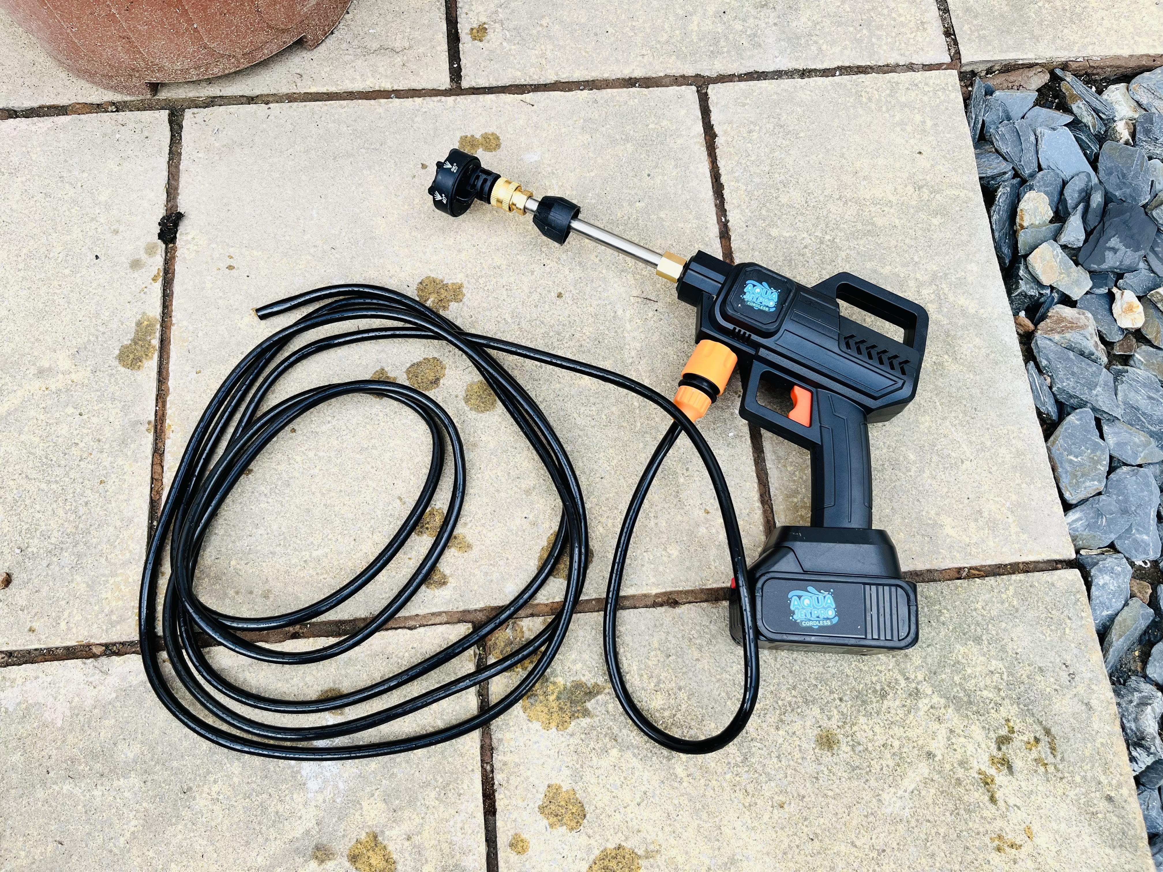 Pressured washer (battery operated)