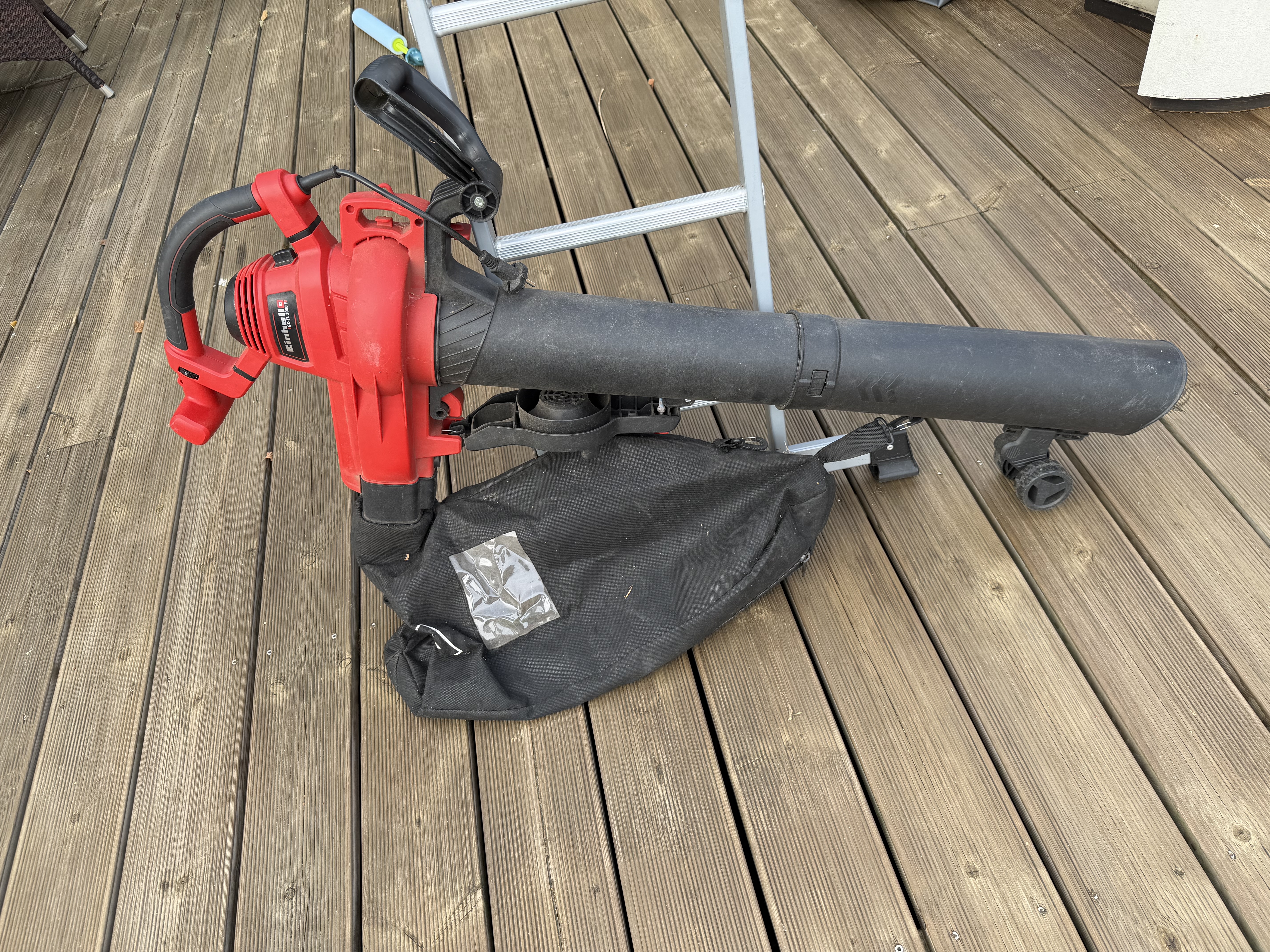 Løvsuger einhell gc-el 3000 e