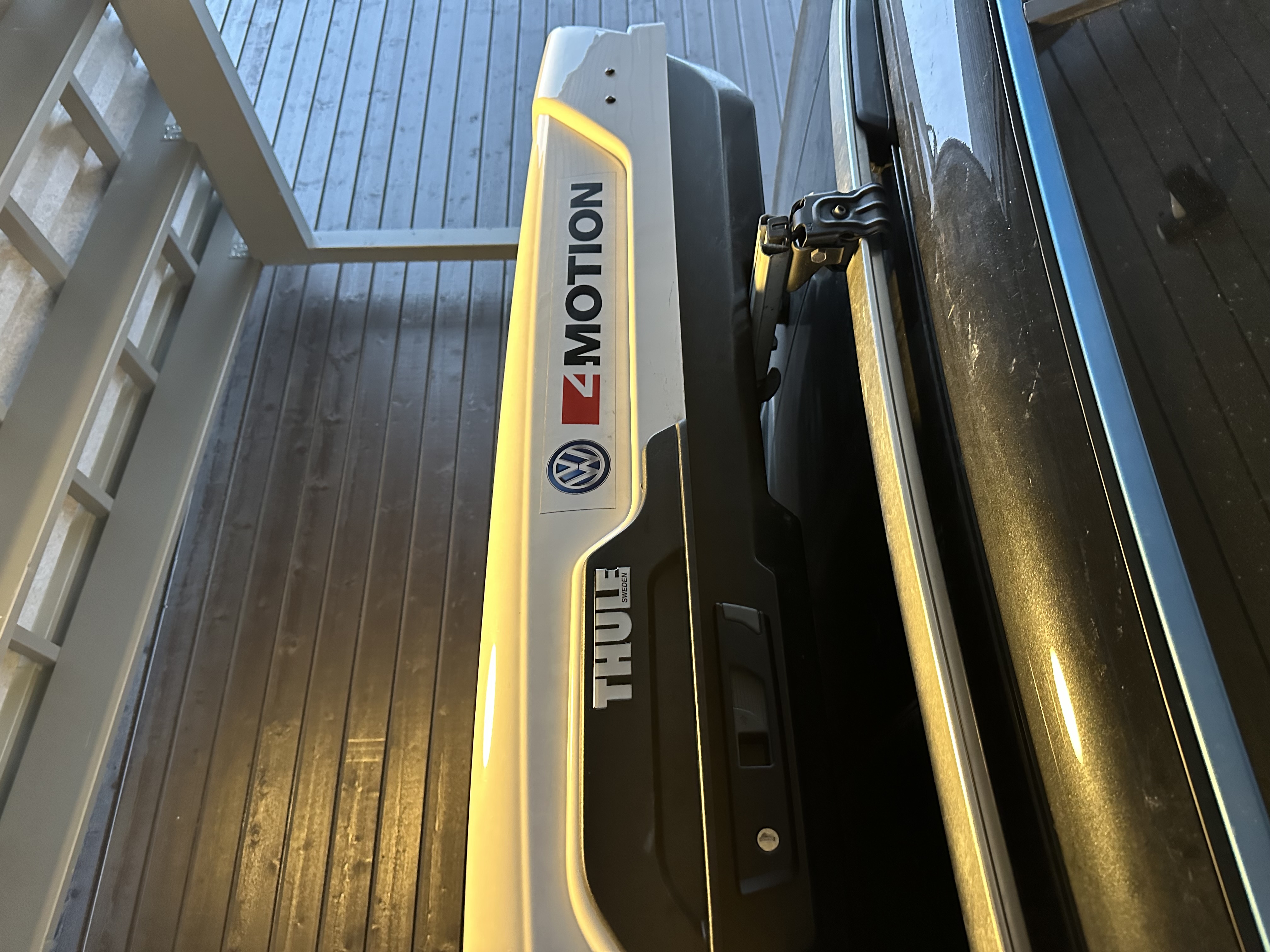 Thule 4motion takbox vit