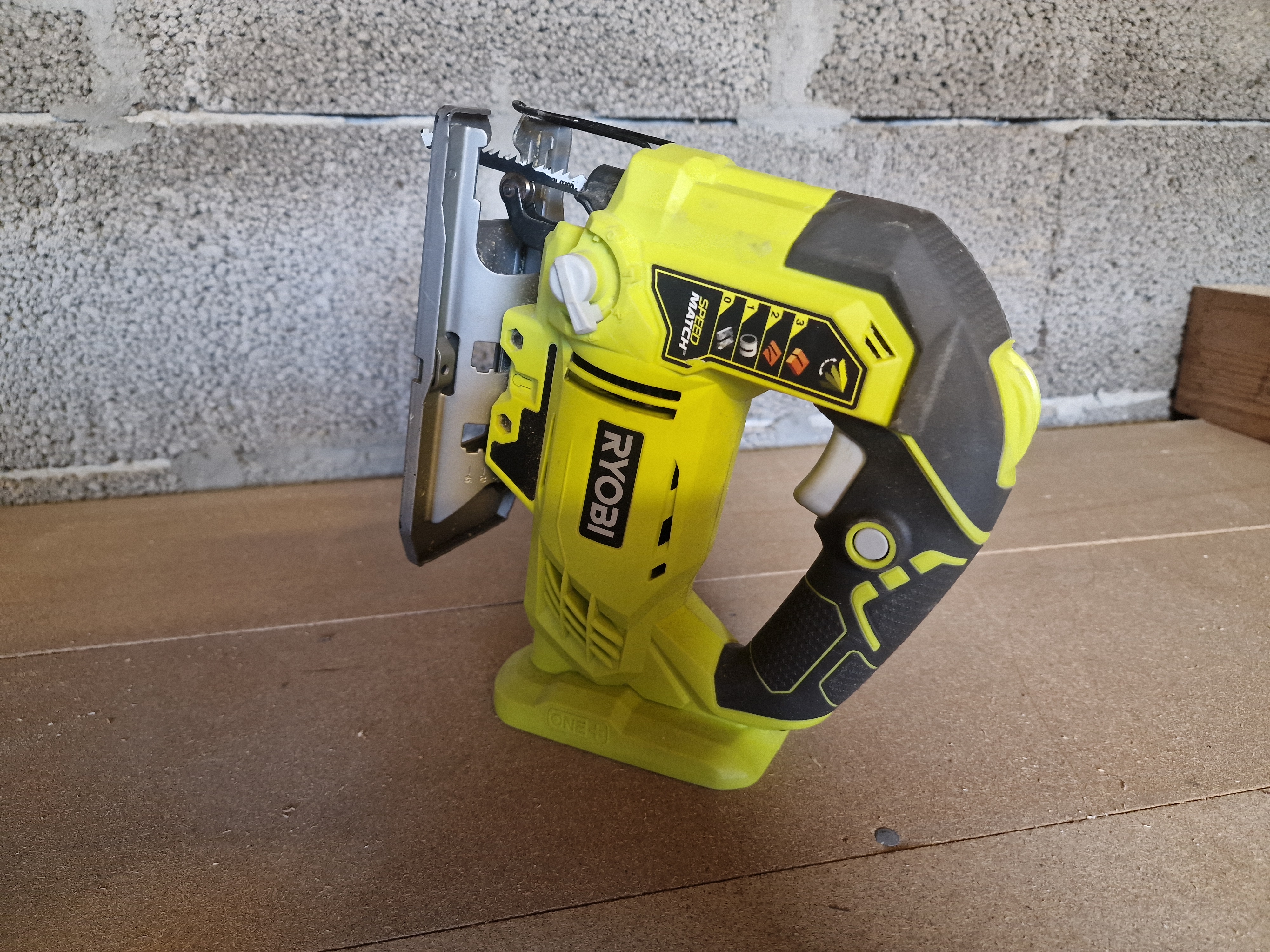 Batteridrevet stikksag