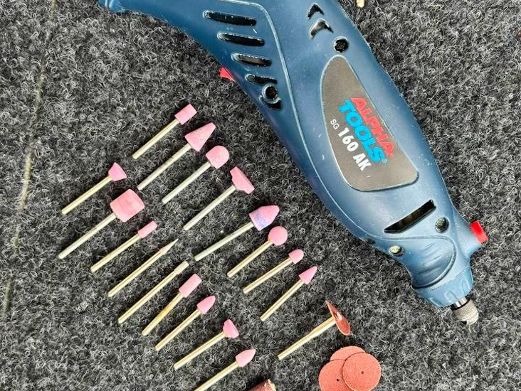 Alpha tools "dremel"-tyyppinen hioma- ja kaiverruskone