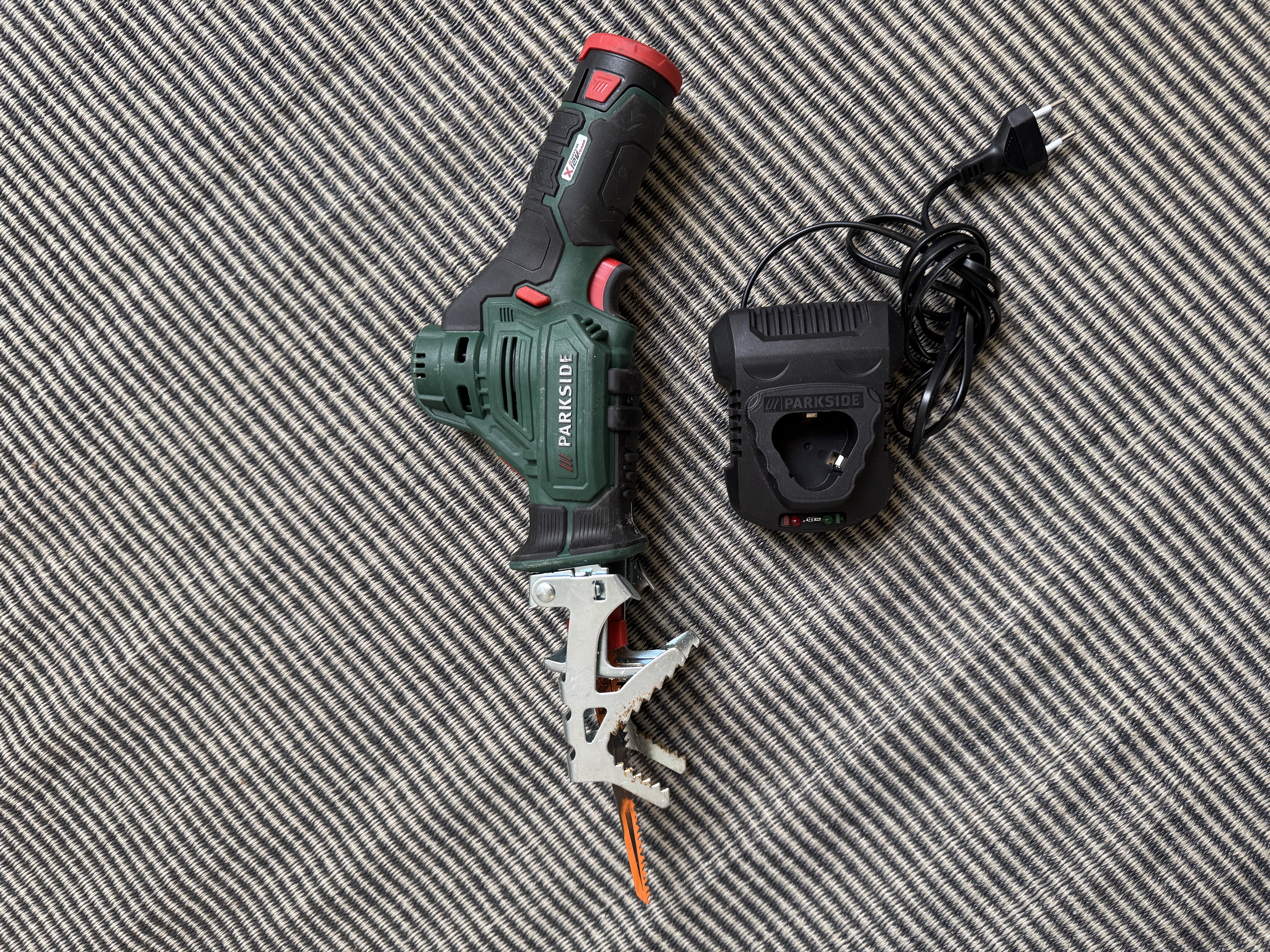 Parkside batteridriven grensåg