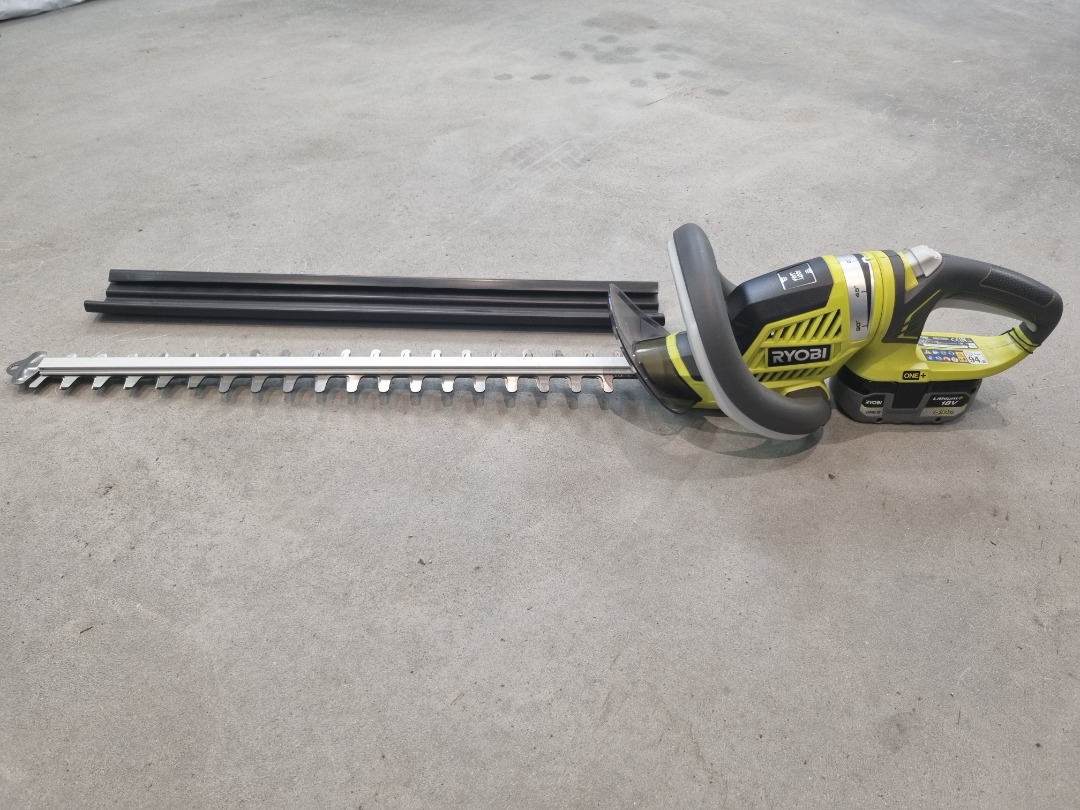 Ryobi batteridrevet hekksaks