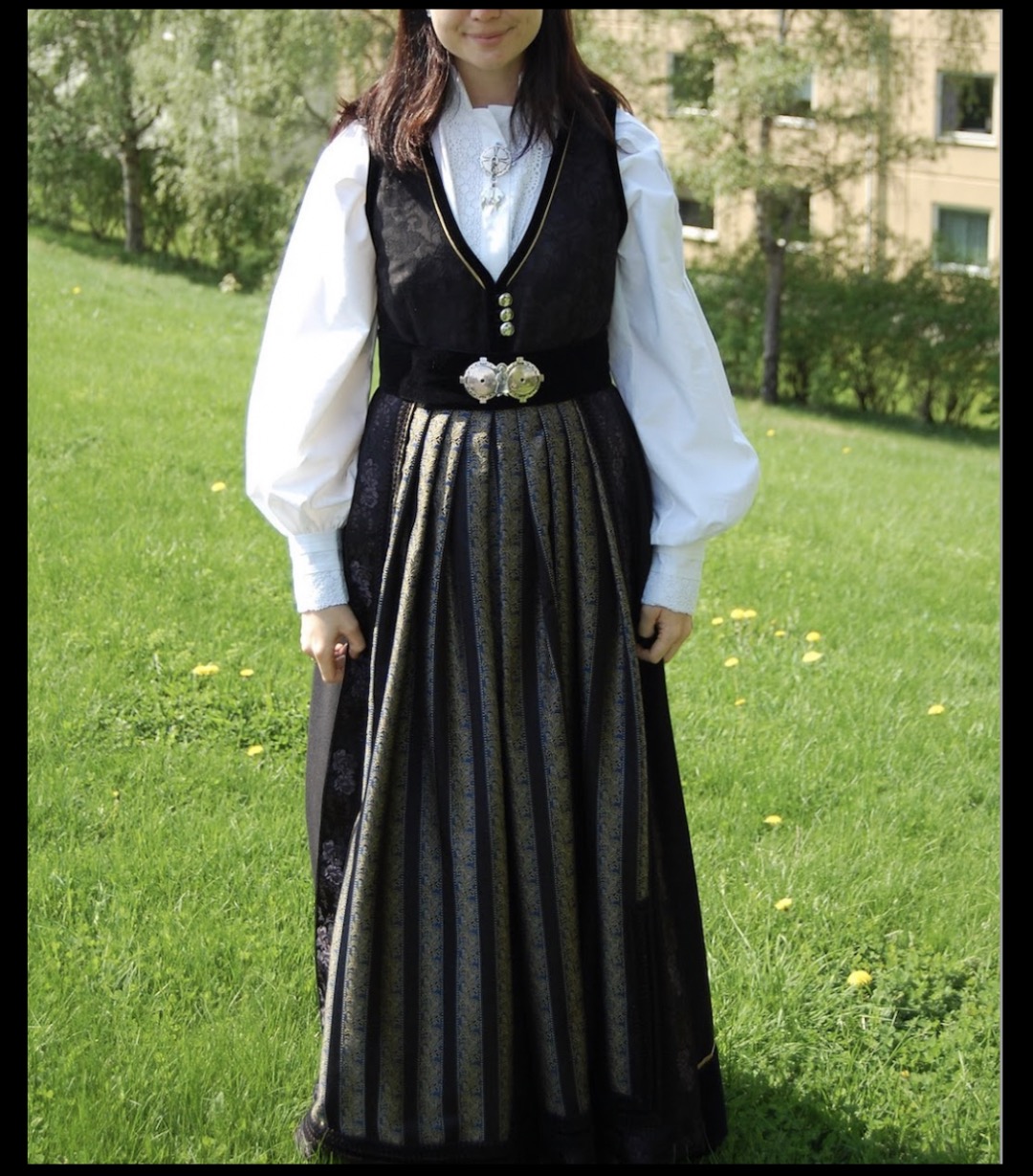 Jubileumsdrakt fra eva lie