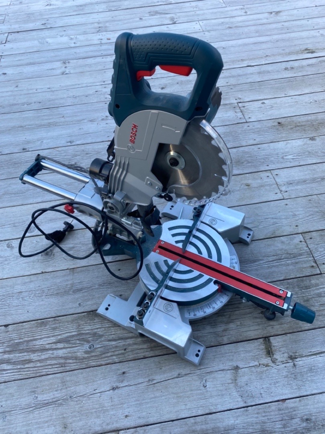 Bosch professional gcm 800