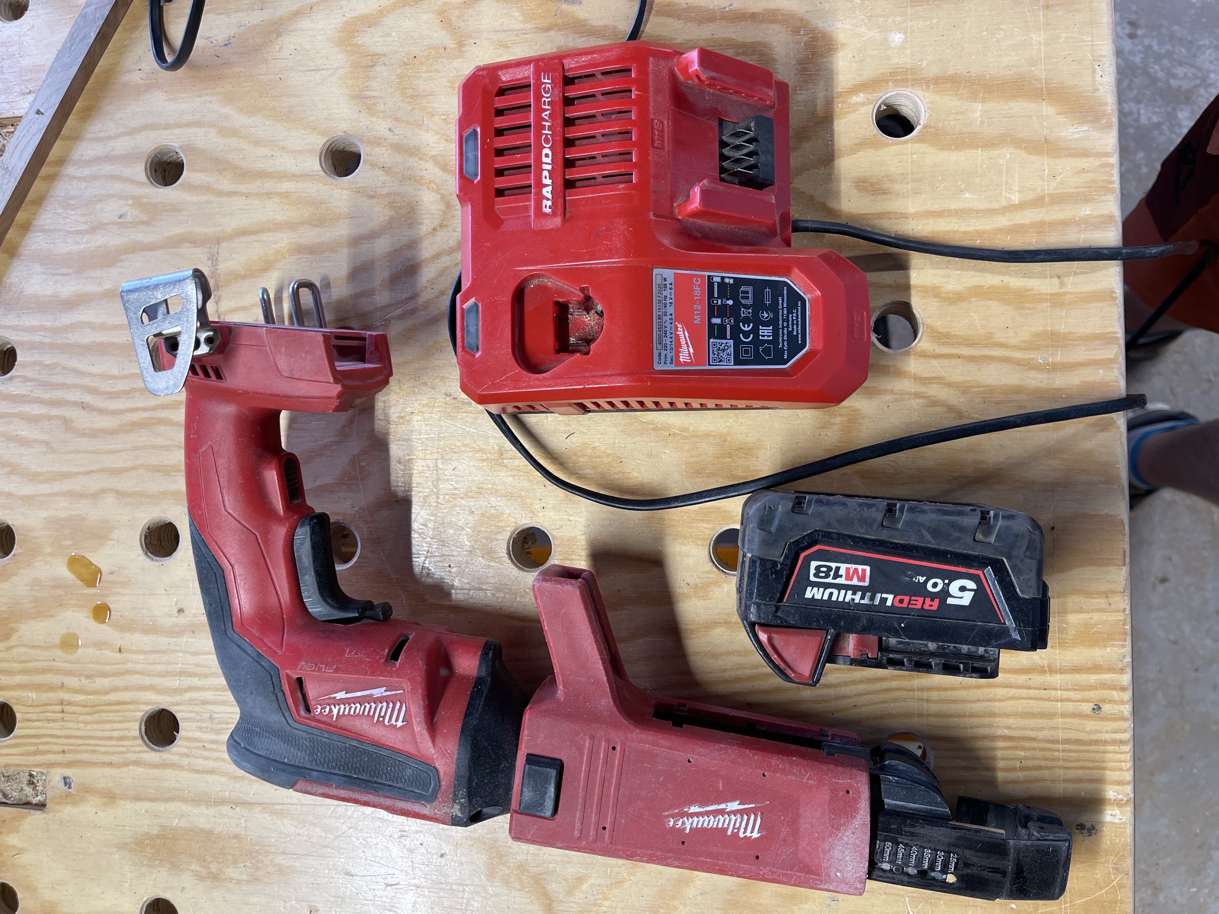 Milwaukee m18 skruvautomat