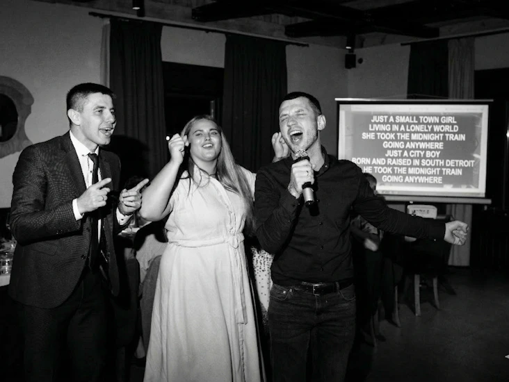 Professional karaoke & sound system hire with dj