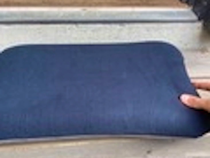 Puhallettava retkityyny