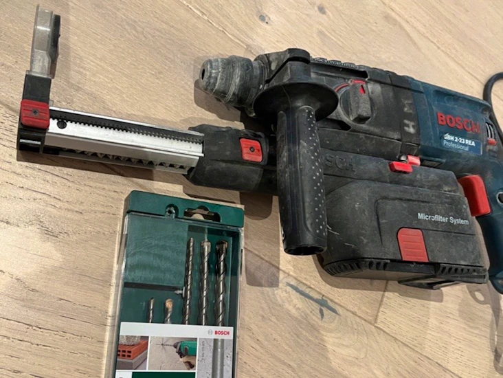 Bosch borhammer med borsett