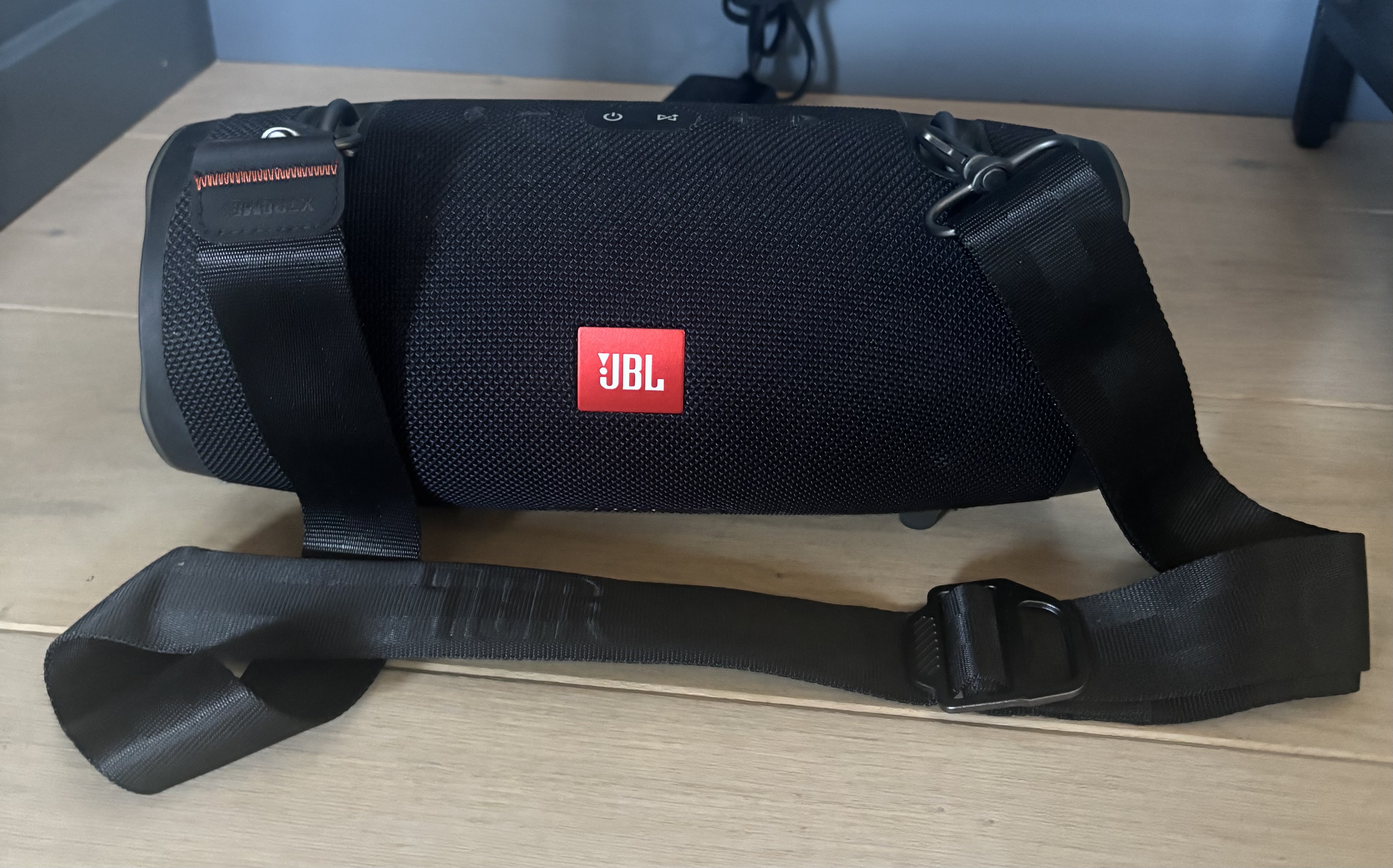 Leie av jbl xtreme 2 – kraftig bluetooth-høyttaler