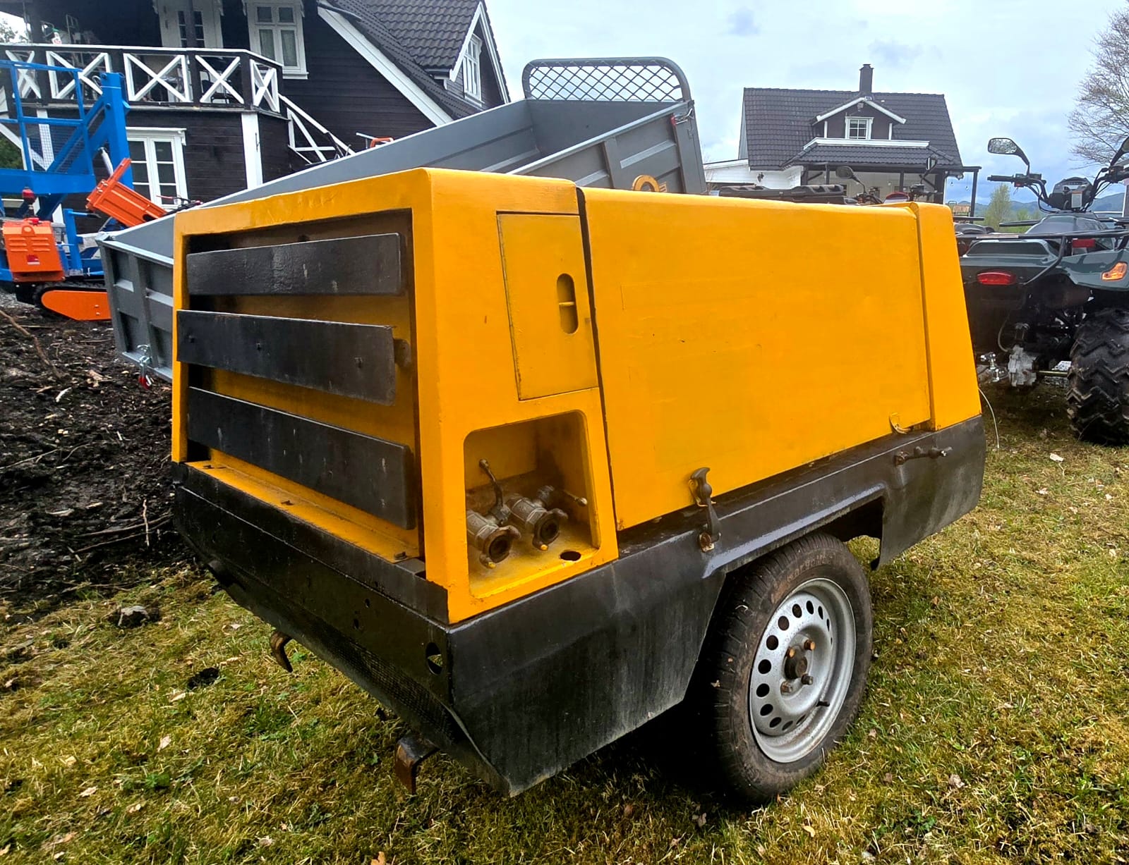 Atlas copco xas 55 - 88 modell mobil dieseldrevet kompressor til leie