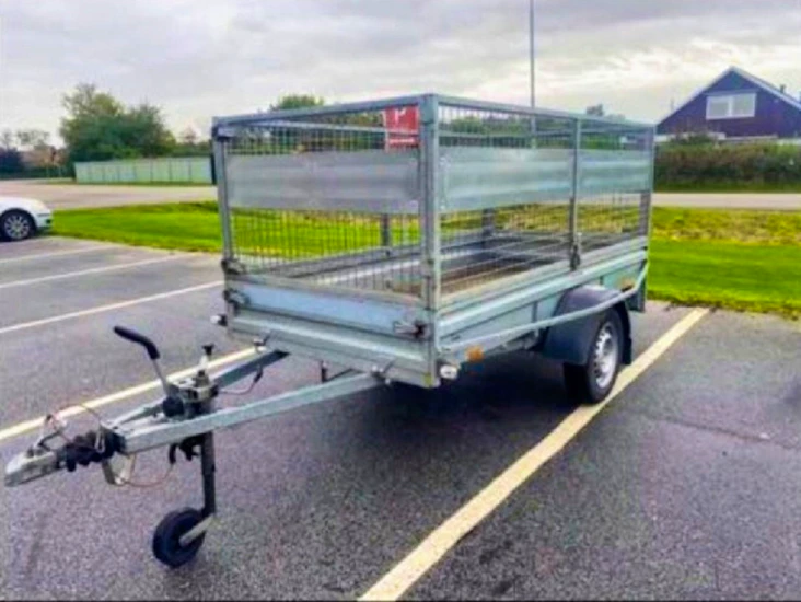 Bromsat gallersläp 500kg lastvikt 80kmh