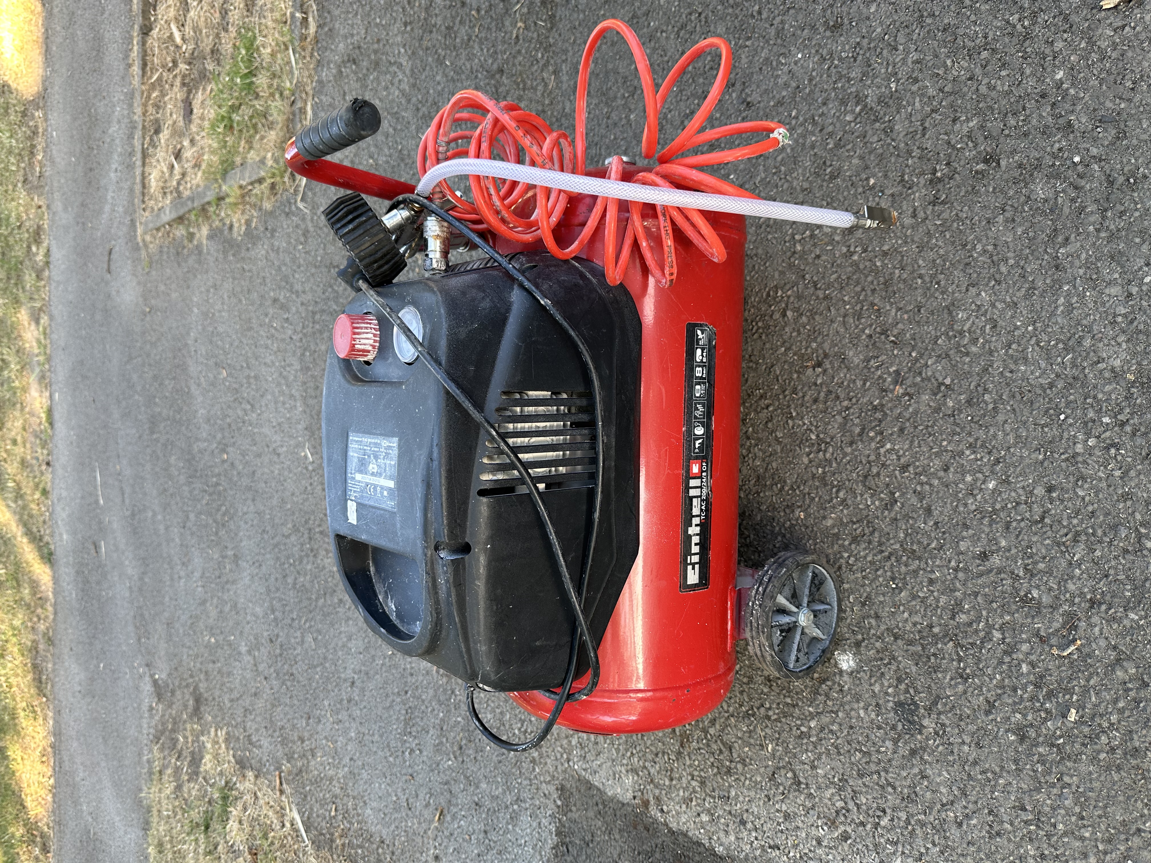 Einhell 24l portable air compressor (8 bar / 1200w)
