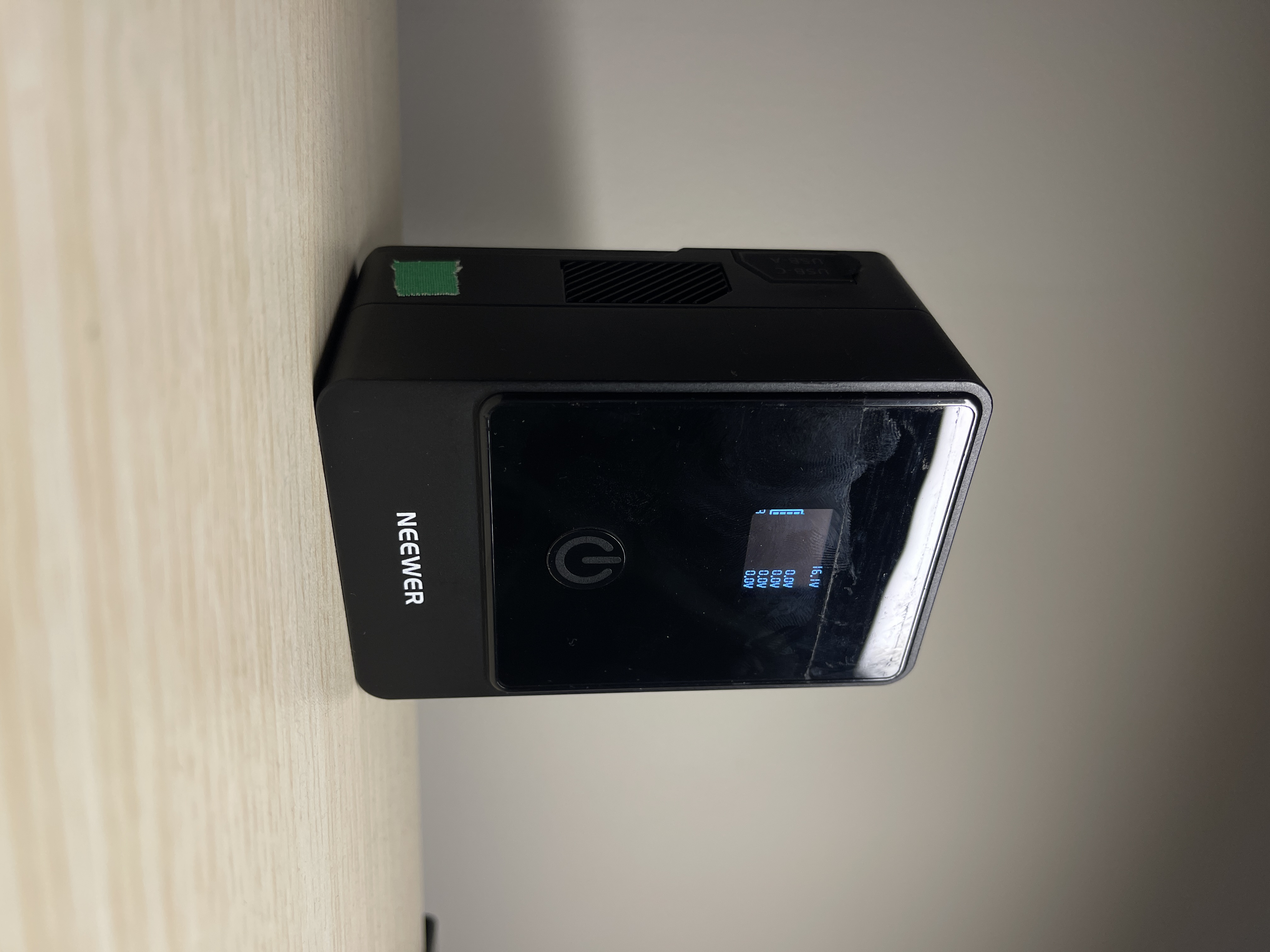 Neewer v mount battery 6800mah