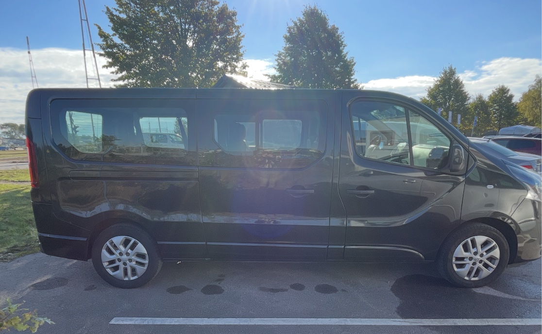 Skåpbil 9 säten, "minibuss"
