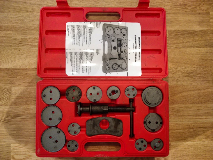 Bromskolvsverktyg, 15 delar